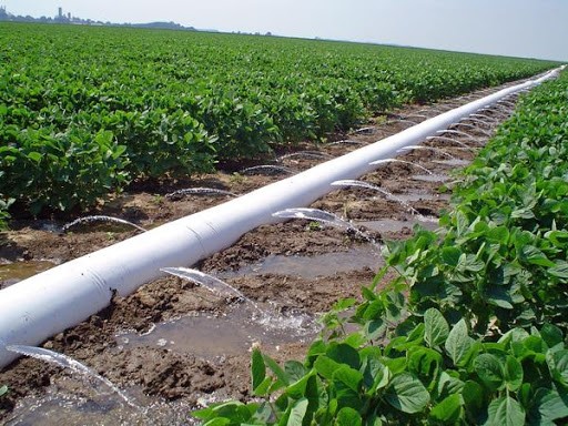 انواع روش سیستم‌های آبیاری در باغات با استفاده از لوله های پلی اتیلن | نوین قطره